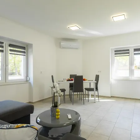 Sio 46 1 By Interhome Lägenhet Siófok